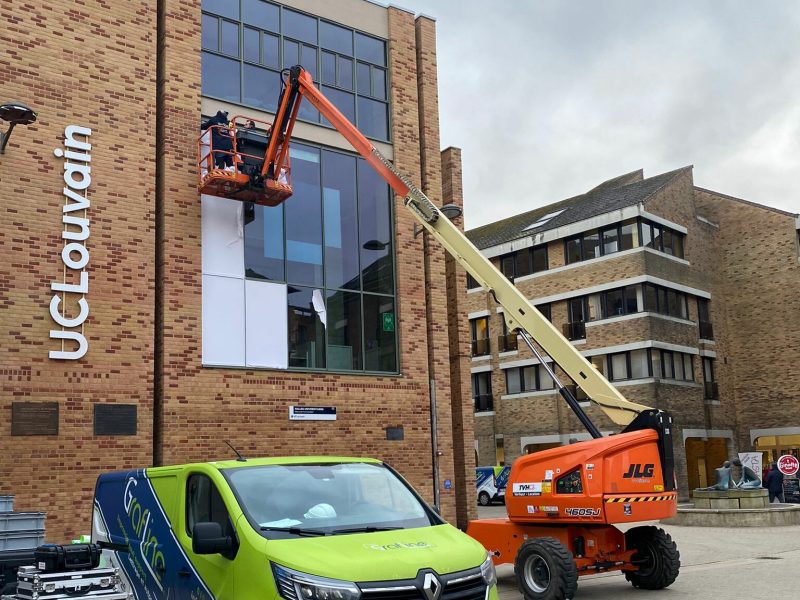Nacelle lettrage UCLOUVAIN